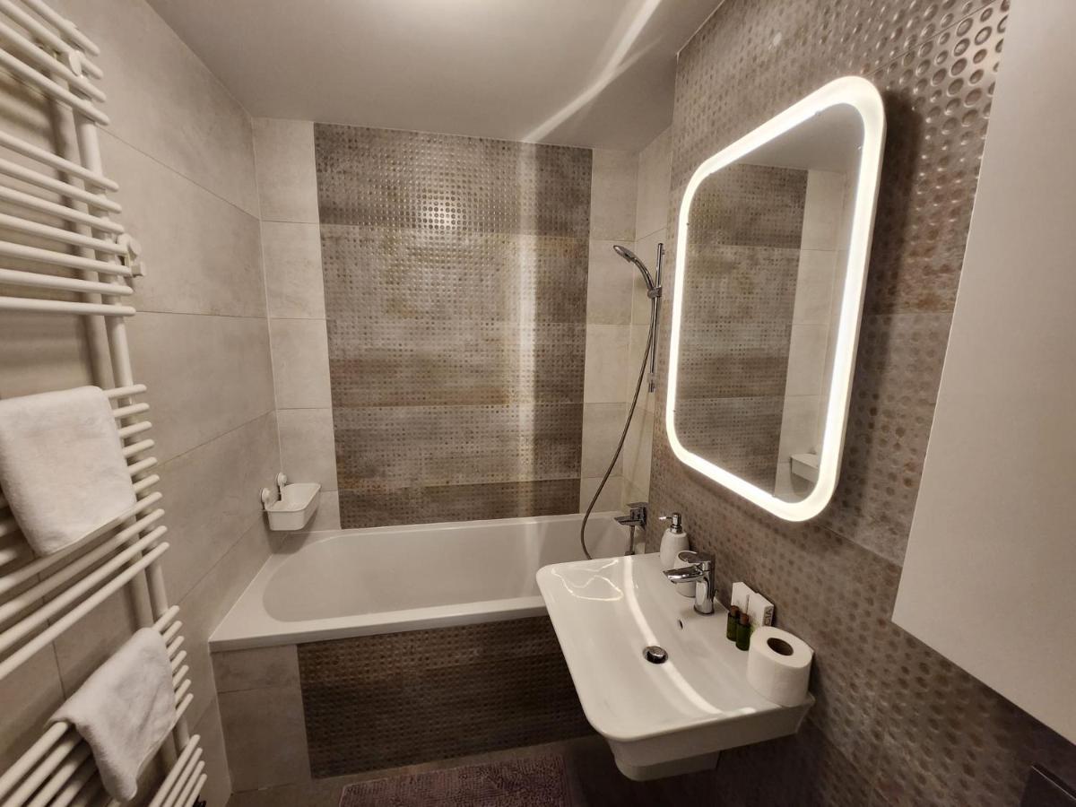 Pipera Cloud9 Apartments near Promenada Mall Bukares Bagian luar foto